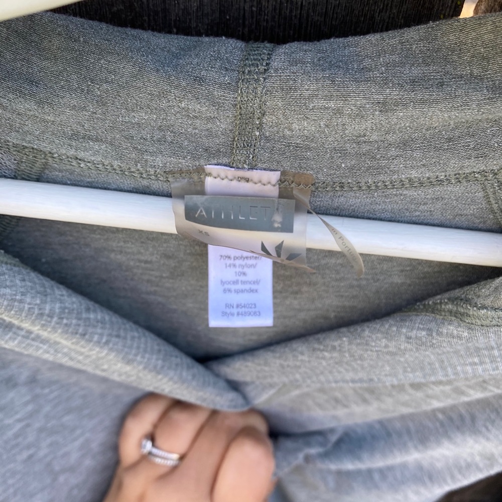Athleta hooded shirt xs - Picture 2 of 5